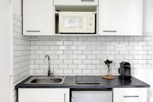 BnBNova - Cozy Stay Near Eiffel Tower & Invalides & Seine