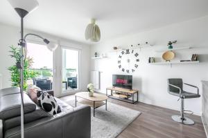 Massy Revy 10 min RER and TGV Idéal Paris and Orly