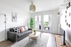 Massy Revy 10 min RER and TGV Idéal Paris and Orly