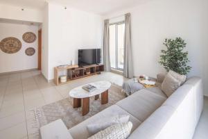 Frank Porter - Aurora Tower, Dubai Marina