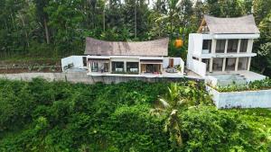 Jungle Valley Villas