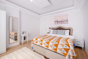 High-Speed Wi-Fi Flat • Elevator • Modern Design