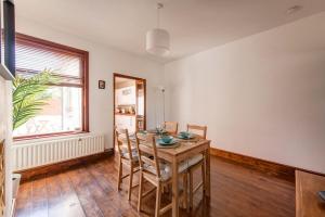 Charming and Cosy 2-bed Home in Nottingham by Renzo, Free Wi-Fi, Great Location