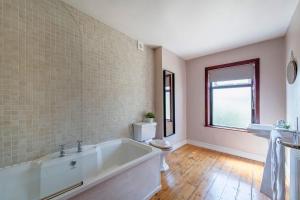 Charming and Cosy 2-bed Home in Nottingham by Renzo, Free Wi-Fi, Great Location