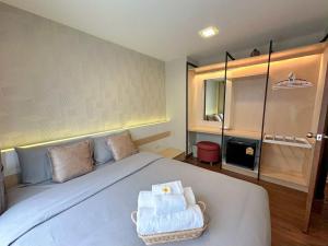 Private house in the city for Fam