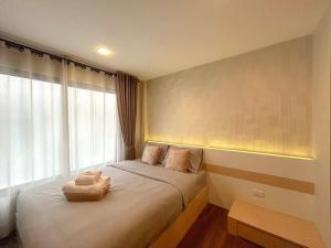 Private house in the city for Fam