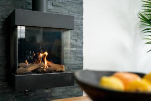 Stylish cottage with log burner & parking