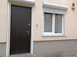 Міні-смарт,10 хв пішком від жд вокзалу