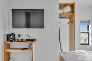 Larkey View a Tranquil Space for Two - Pass the Keys