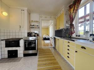 Charming holiday home with views of the landscape and close to Lake Vättern