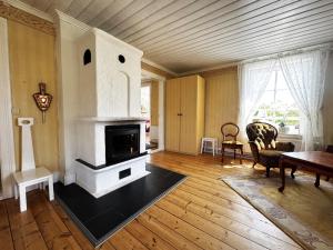 Charming holiday home with views of the landscape and close to Lake Vättern