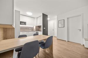 Air Conditioned 2 room apartment, Old City, new building - Stein