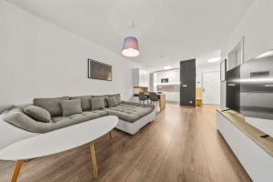 Air Conditioned 2 room apartment, Old City, new building - Stein