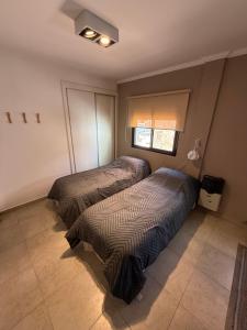 Departamento monoambiente sobre calle San Martin, a metros del casco historico