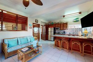 Zinnia @ Caribe Island