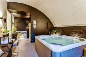 Le Chicissime, coeur du village, LLA Selections by Location lac Annecy (Le Prestancia - Proche Lac, Jacuzzi)