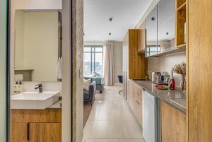 StayCeity at Menlyn Maine