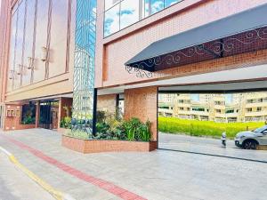 Studio, piscina, sinuca, academia sauna a 3 min praia