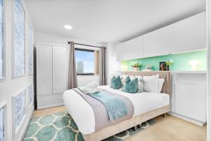 Stylish Apartment - City Centre - Secure Parking - Fast Wifi - Balcony 279O