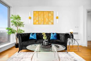 Stylish Apartment - City Centre - Secure Parking - Fast Wifi - Balcony 279O