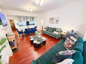 Luxurious 3-Bed, 3-Bath flat in Marylebone with WiFi near Oxford Street, Baker Street, Regents Park