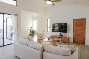 New Luxury 4BR Villa with Seaview