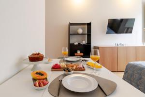 Central & Cozy Studio by HostWise