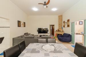 Casa Tematica com Piscina e Churrasqueira