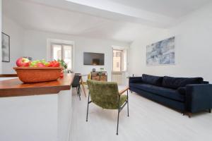 Monti Spacious Apartment 2