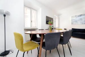 Monti Spacious Apartment 2