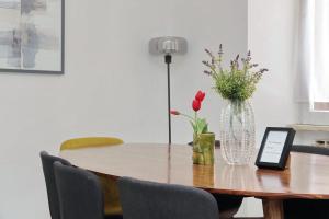 Monti Spacious Apartment 2