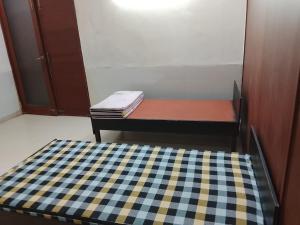 Tipsyy Inn Suites 020