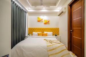 Lime Tree Luxury Studio - Service Apartment Near Artemis Hospital ,Gurgaon