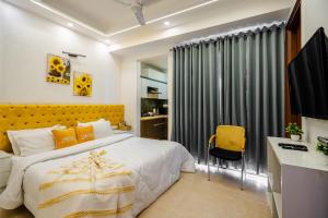 Lime Tree Luxury Studio - Service Apartment Near Artemis Hospital ,Gurgaon