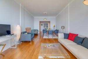 LE 3 PROMENADE AP4424 By Riviera Holiday Homes