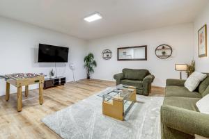 2 Mi to Uptown Sedona Home with Hot Tub and Fire Pit!