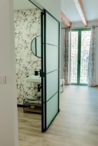 Romantic Boutique Apartments 1