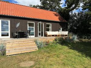 House direct to beach