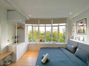 Best Location, Clouden Cozinema , Skyview , Lift Access , 4k Netflix