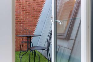 Streatham Hill Modern Flat with Balcony