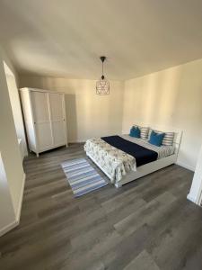 Vacallo Panorama Apartament - RentuGoo Travel