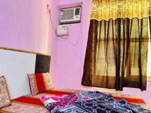 Hotel Family Stay Near Shivmurti Chowk - A Group Hotel Of Ganga