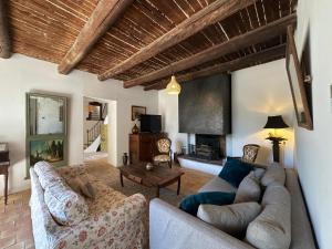 Villa du Puits - Séjour en Provence avec piscine privée & jardin au cœur dun domaine viticole Château de Barbebelle - Rognes - Proche dAix-en-Provence -10 personnes