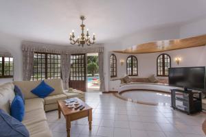 Villa Elanor by Villa Plus