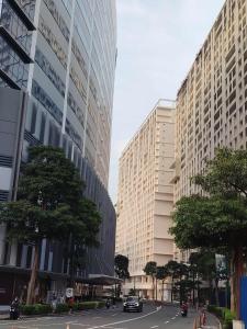 Condo Suite 1 Bedroom McKinley West Taguig City