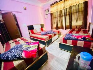 Hotel Family Stay Near Shivmurti Chowk - A Group Hotel Of Ganga