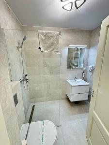 Palas and Cathedral Apartments part of Glam with Parking