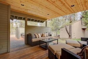16 Yellow Pine home