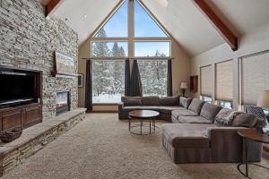 8 Mt Baker Home with Hot Tub