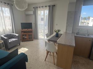 Riana Latchi Apartment